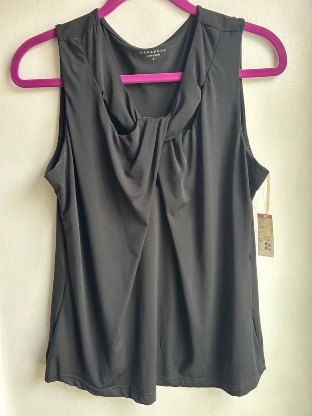 NWT women’s Sz L Metaphor Black Sleeveless Peekaboo Twist-Front Camisole